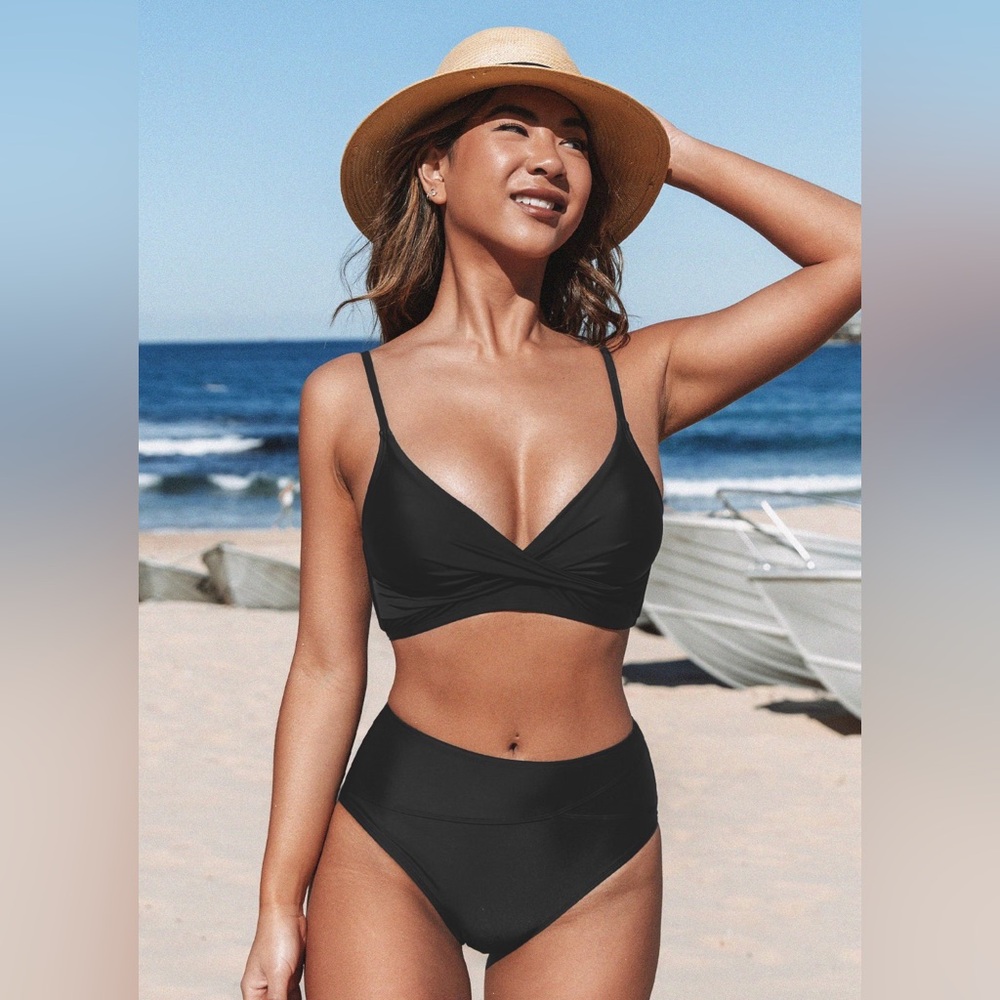 Cupshe Marsala Black Wrap Front
Bralette And Asymmetric High
Waist Set